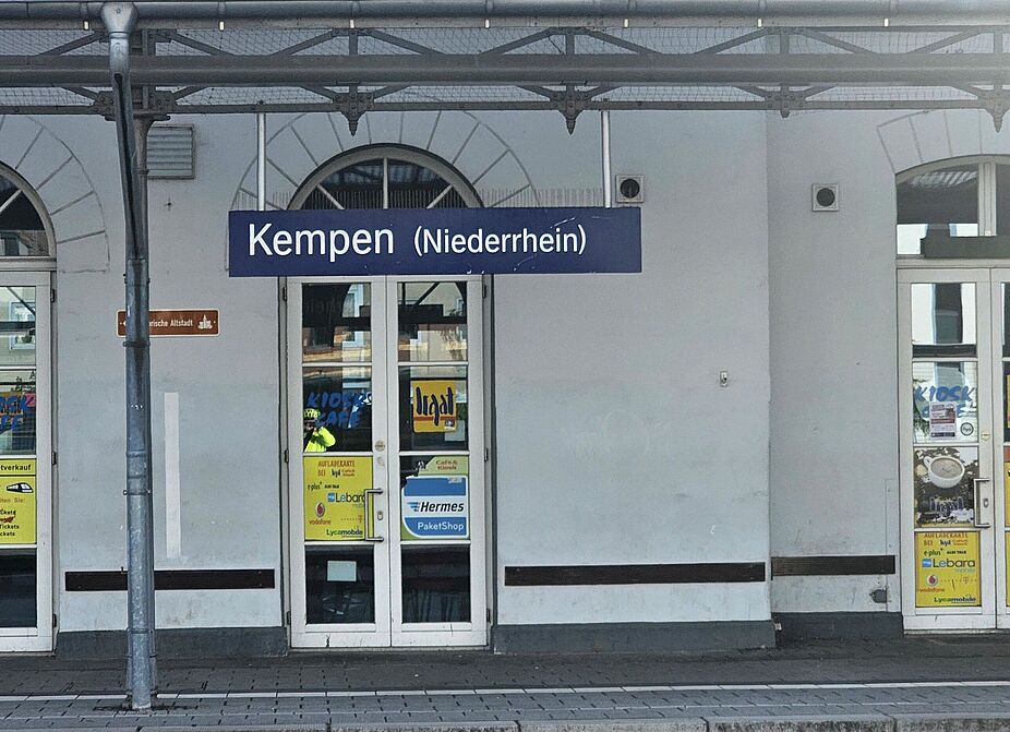 Kempener Bahnsteig .